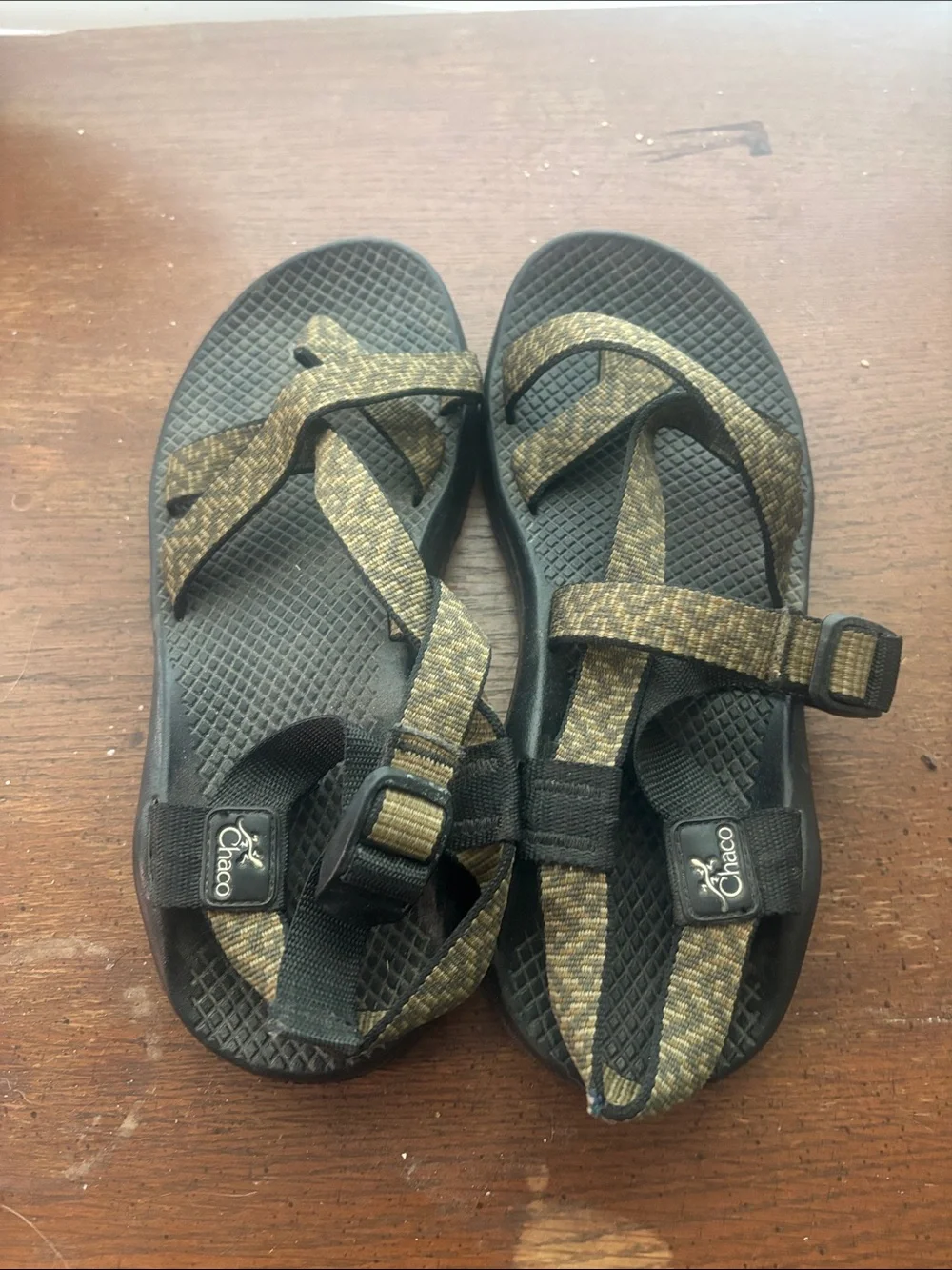 Chaco Women’s size 9 Sport Sandals - Durable Outdoor Footwear with vibram sole